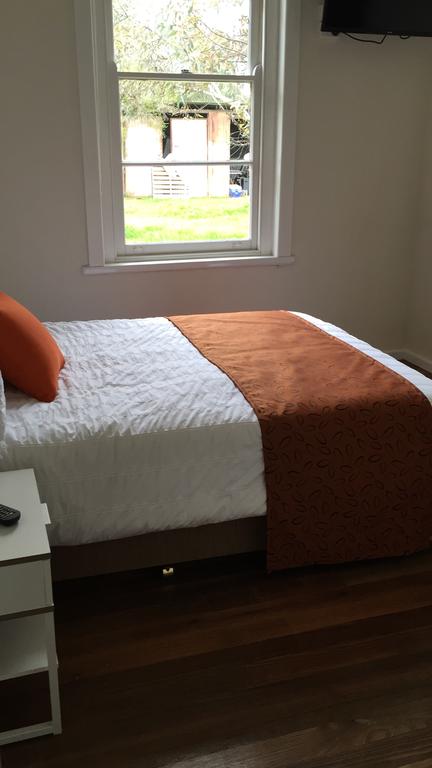 Rand Hotel - Pubs and Clubs 1