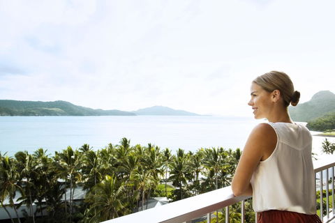 Reef View Hotel - Pubs and Clubs 2