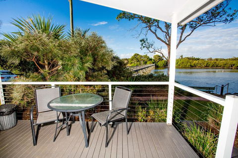 Reflections Holiday Parks Terrace Reserve - Pubs and Clubs 1