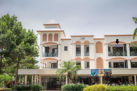 REGAL 32 APARTMENT - SPA BATH - Macrossan St - Go Out 3