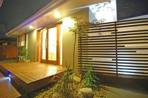 Reiki Spectacular House - Pubs and Clubs 3