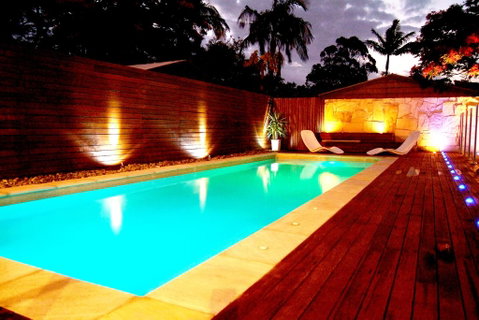 Reiki Spectacular House - Pubs and Clubs 0