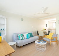 Relaxed Beachside Experience on the Coast - Pubs and Clubs
