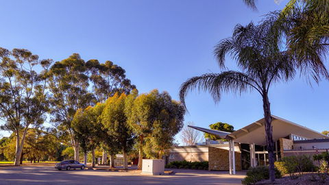 Renmark Country Club - Pubs and Clubs 1