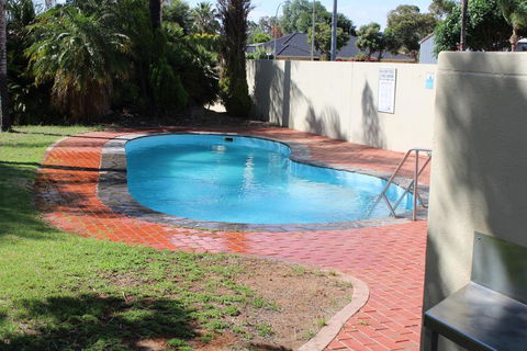 Renmark Hotel Motel - Pubs and Clubs 1