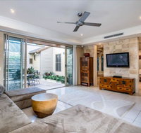Resort Living with Private Pool sleeps 8 - Pubs and Clubs