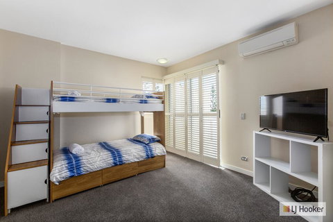 RESORT ON THE BEACH 1219/20 - Go Out 3