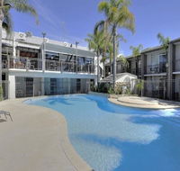 Resort Serviced Apartments - Mandurah - Pubs and Clubs