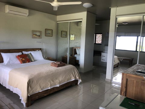 Riva-La-Vista-Cooktown - Pubs and Clubs 1