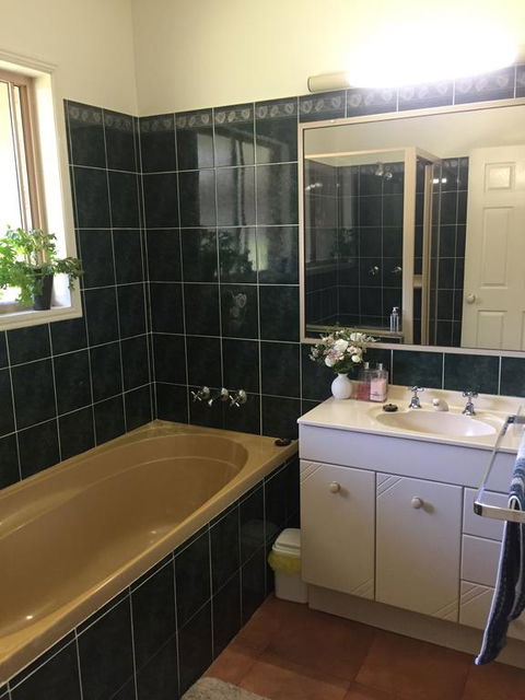 River Gum Luxury Bed And Breakfast - Go Out 1
