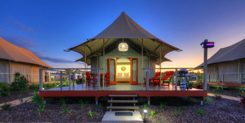 Rivershore Resort - Pubs and Clubs 0