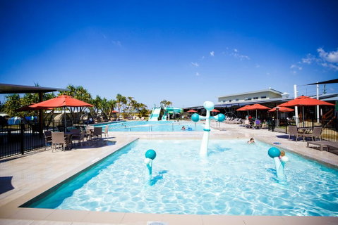 Rivershore Resort - Pubs and Clubs 1