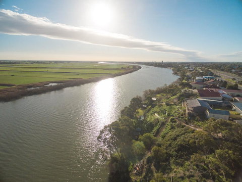 Rosebank Cottage Tailem Bend - Pubs and Clubs 0