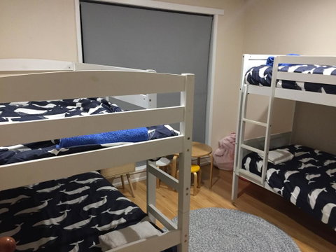 Rosebud Holiday Retreat - 700m To The Beach - Pubs and Clubs 1