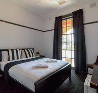 Royal Hotel Ryde - Go Out