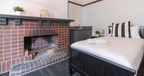 Royal Hotel Ryde - Go Out 2