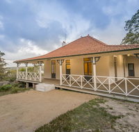 Royal National Park Cottages - Pubs and Clubs
