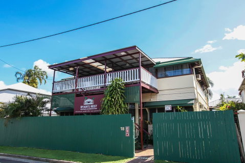 Ryan's Rest Boutique Accommodation - Pubs and Clubs 0