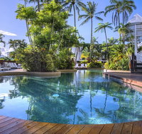 Rydges Esplanade Resort Cairns - Pubs and Clubs