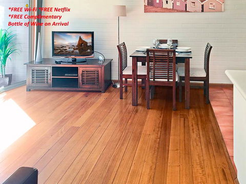 Rye 5 This Unit Suits 3 People FREE WIFI FREE NETFLIX - Pubs and Clubs 2