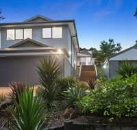 Rye-gowrie Front Beach House - Pubs and Clubs