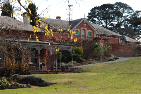 Saint Agnes Homestead - Pubs and Clubs 0