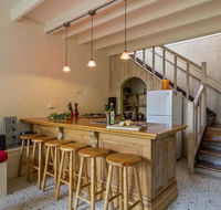 Salty Dog by the Sea - Pet Friendly - Pubs and Clubs