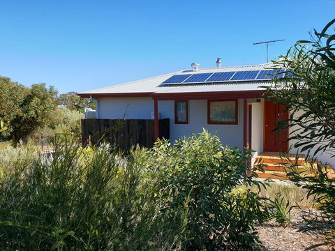 Samphire: Coorong Accommodation - Pubs and Clubs 1