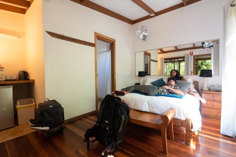 Samurai Beach Bungalows - Port Stephens YHA - Go Out 1
