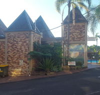 Sanctuary Resort Motor Inn - Go Out