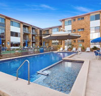 Sandcastles Holiday Apartments - Pubs and Clubs