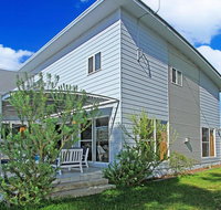 Sandlewood Breeze - spacious entertainer - Go Out