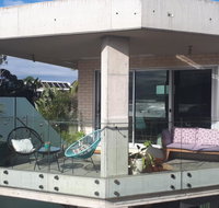 Sandon Point Coastal Abode - Pubs and Clubs