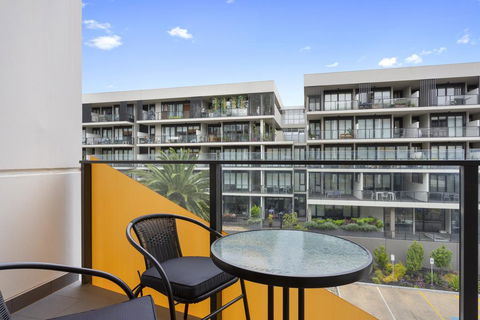 Sandy Hill Apartment By Ready Set Host - Pubs and Clubs 3