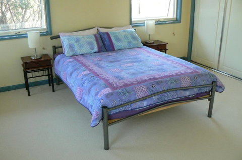 Sandy Point Beach Escape 2 Bedroom Apartment - Pubs and Clubs 2