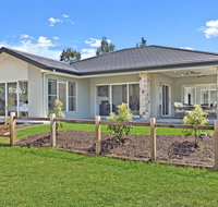 Santa Ana Retreat - Pubs and Clubs