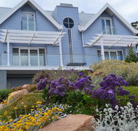 Sapphire Shores Luxury Retreat - Pubs and Clubs