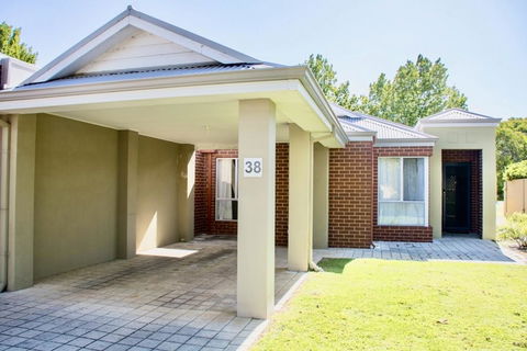 Sea Breeze - Broadwater - Go Out 0