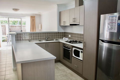 Sea Breeze - Broadwater - Go Out 3