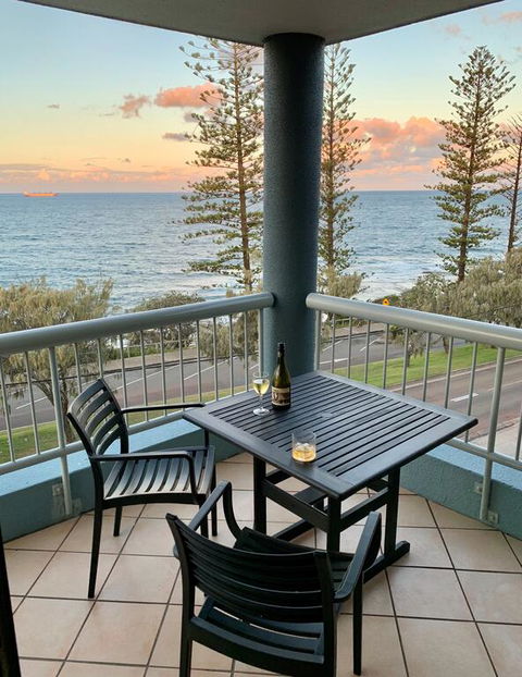 Sea Point Ocean Apartments - Pubs and Clubs 3
