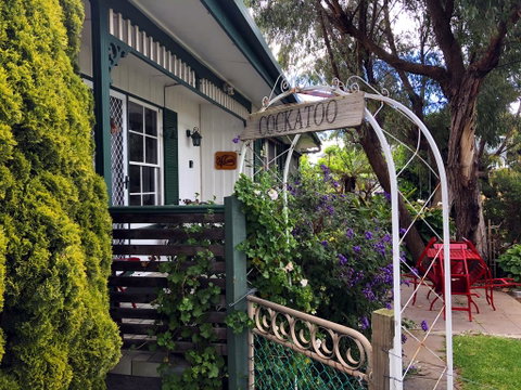 Sea Salt Bnb - Pubs and Clubs 2