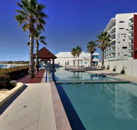 Sea Side 205 - Pubs and Clubs