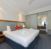 Sea Side 211 - Pubs and Clubs