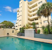 Seabourn Unit 102 56 Lower Gay Tce Caloundra - Pubs and Clubs