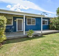 Seahorse - beach just 550m from house - Pubs and Clubs