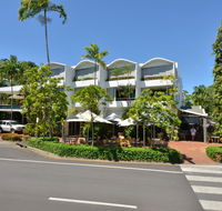 Seascape Holidays - Club Trop - Pubs and Clubs
