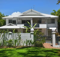 Seascape Holidays - Tropic Sands - Pubs and Clubs