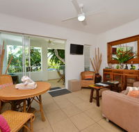 Seascape Holidays at Portsea - Pubs and Clubs