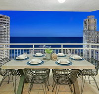 Seaside Luxury Perfect Location - Pubs and Clubs