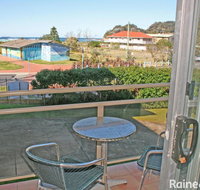 Seaview 2 - 2/171 Avoca Drive - Pubs and Clubs